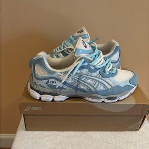 ASICS mens Light Blue and Cream Athletic Shoes